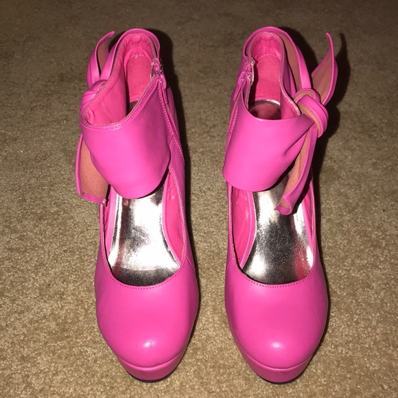 🎉HP🎉 Pink heel booties with bow 🎀 - Picture 2 of 8